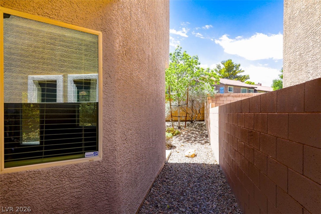 2812470 Property Photo 37