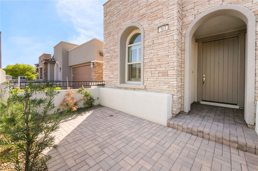 363 Molinetto Street Property Photo 71