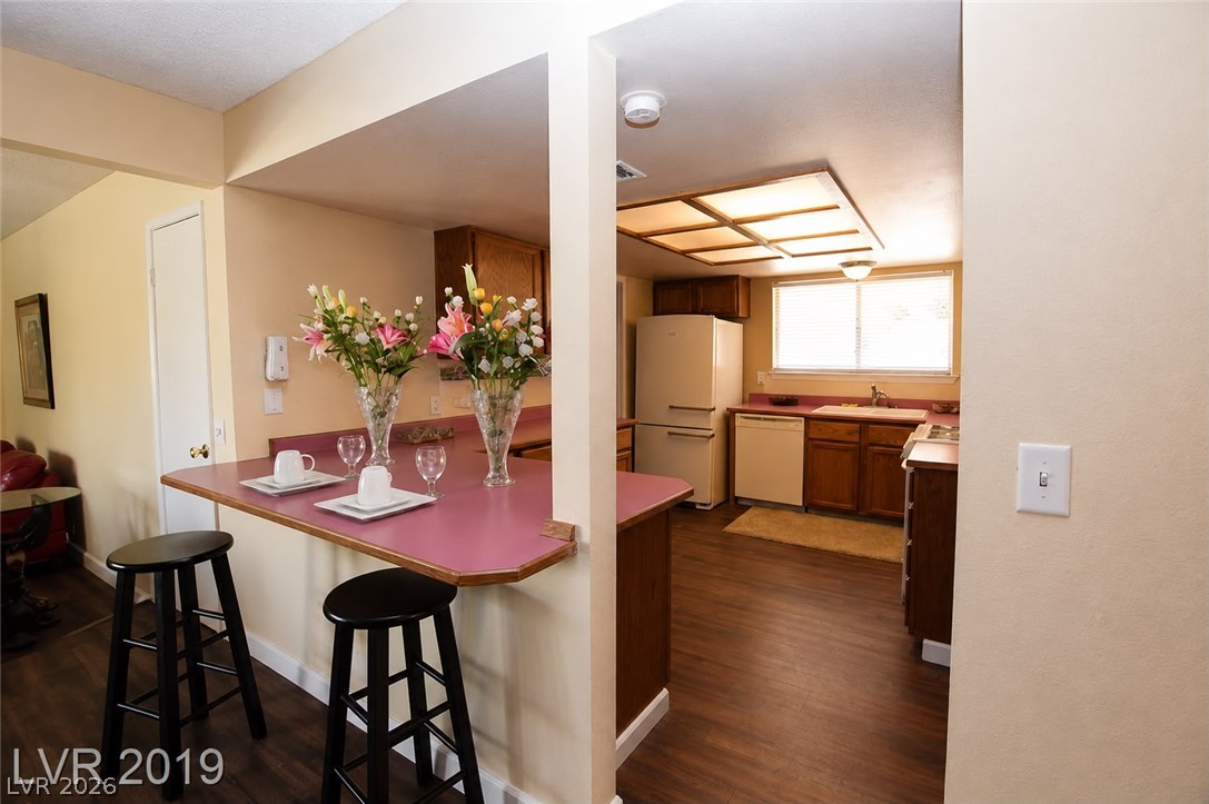 4490 Margarete Avenue Property Photo 11