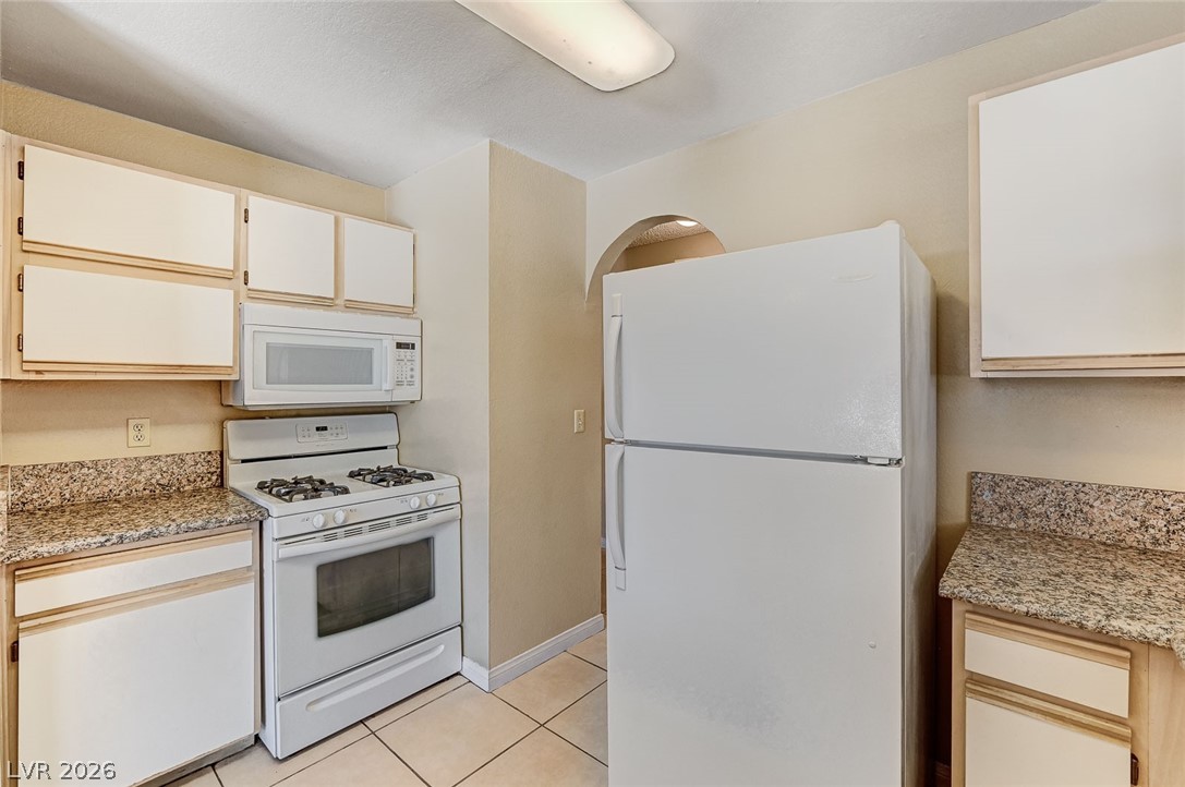 2200 South Fort Apache Road 2228 Property Photo 19