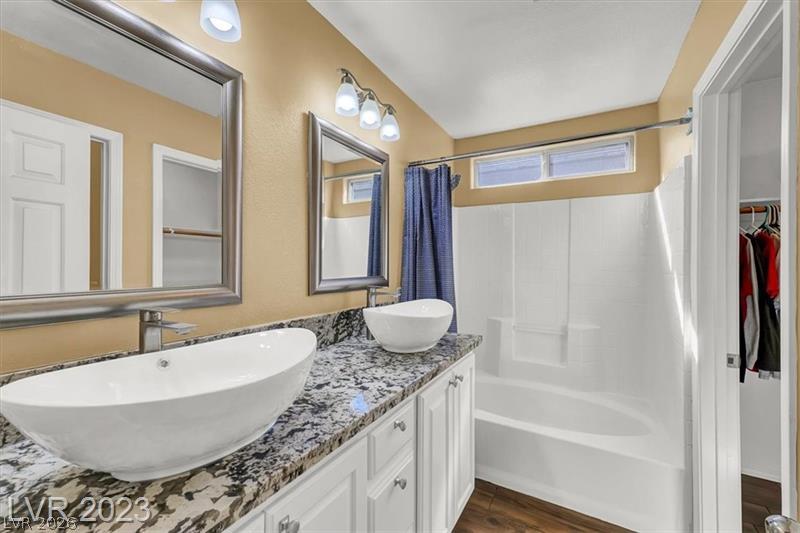 6870 Graceful Cloud Avenue Property Photo 6