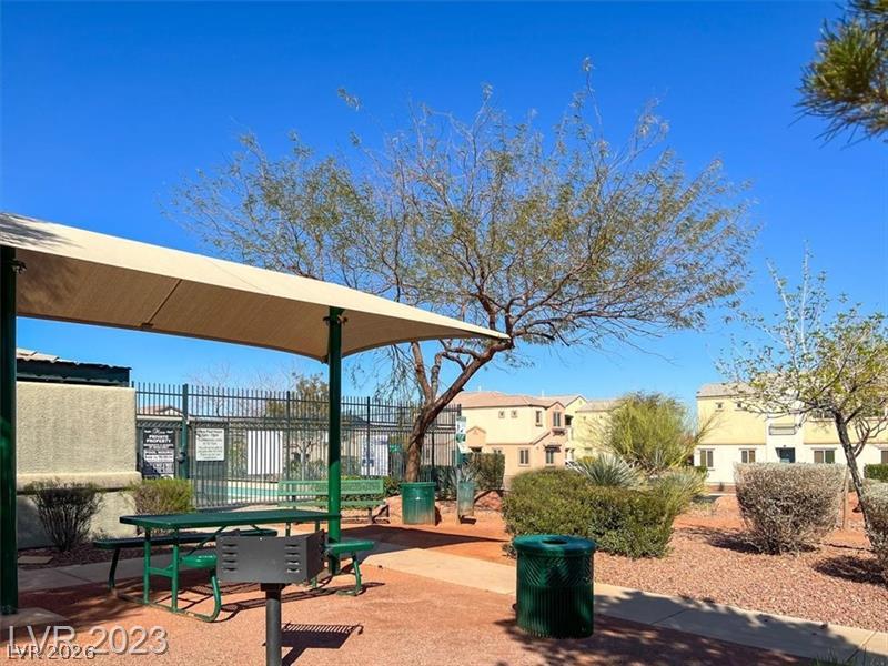 6870 Graceful Cloud Avenue Property Photo 11