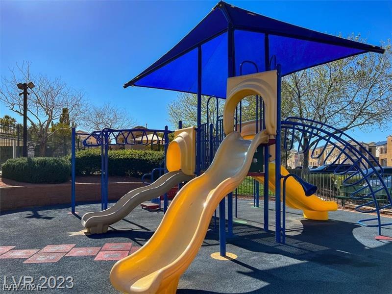 6870 Graceful Cloud Avenue Property Photo 12