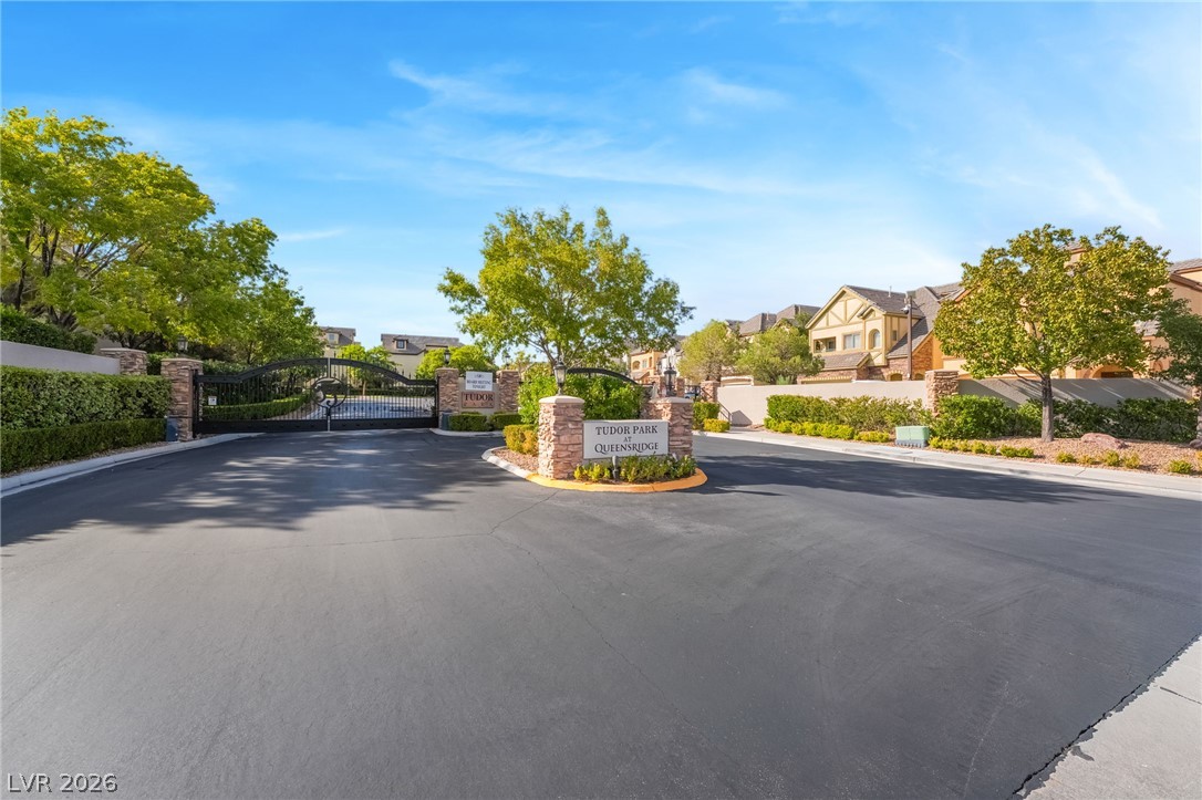 9157 Tudor Park Place Property Photo 1
