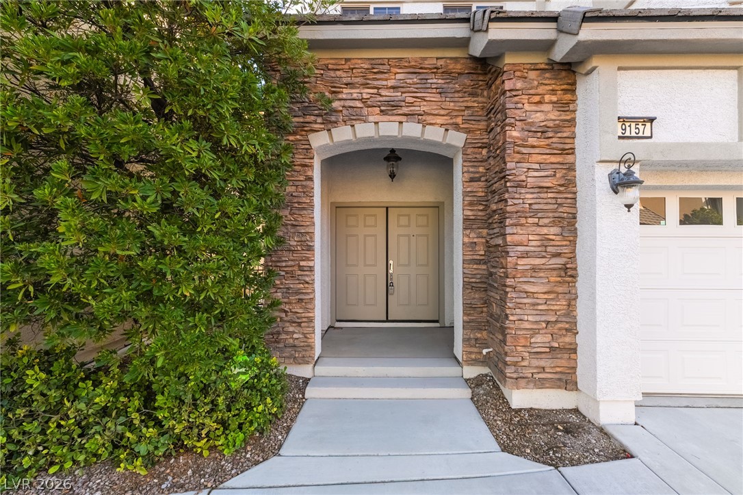 9157 Tudor Park Place Property Photo 3