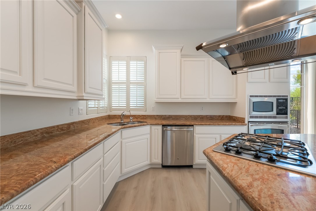 9157 Tudor Park Place Property Photo 15