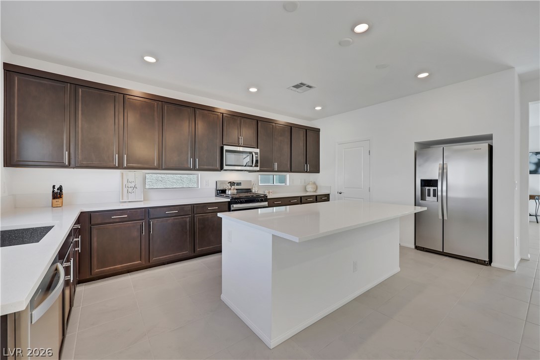10435 Arbor Ridge Street Property Photo 2
