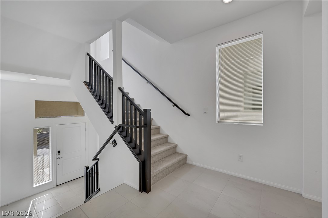 10435 Arbor Ridge Street Property Photo 8