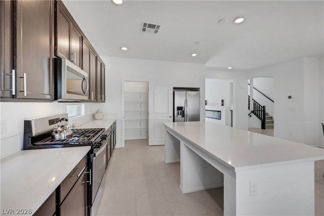 10435 Arbor Ridge Street Property Photo 13