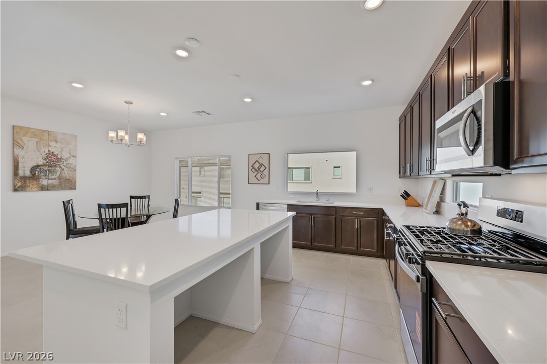 10435 Arbor Ridge Street Property Photo 14