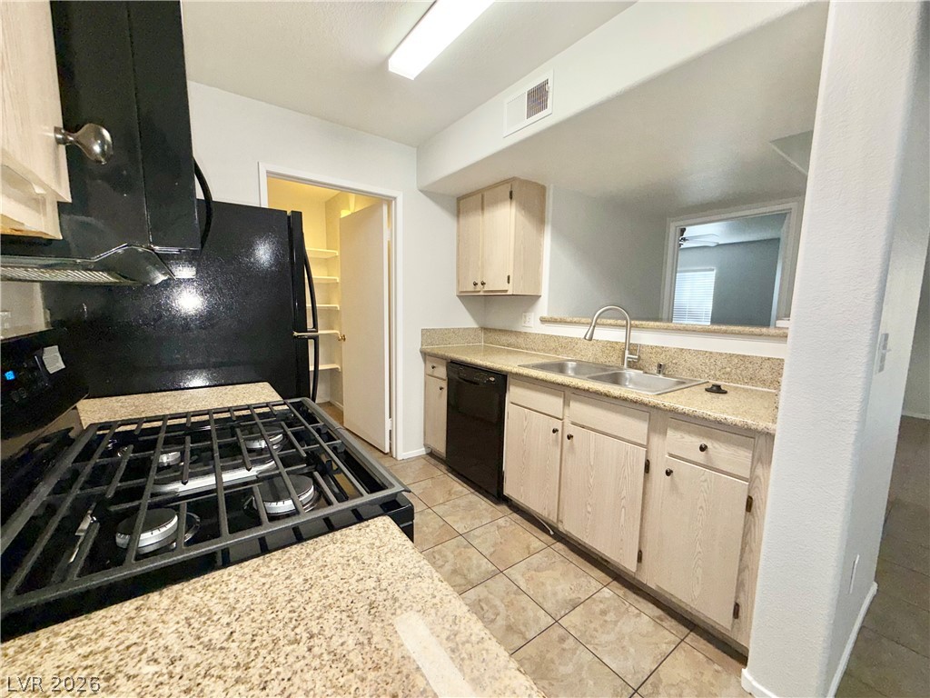 7885 West Flamingo Road 1168 Property Photo 8