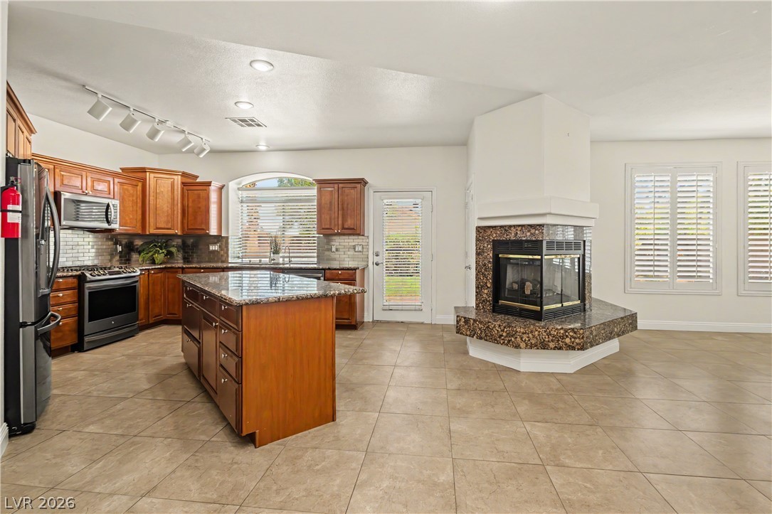 1424 Clipperton Avenue Property Photo 15