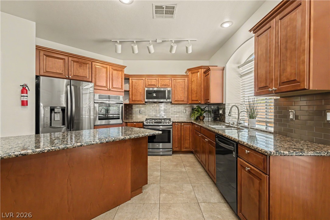 1424 Clipperton Avenue Property Photo 19