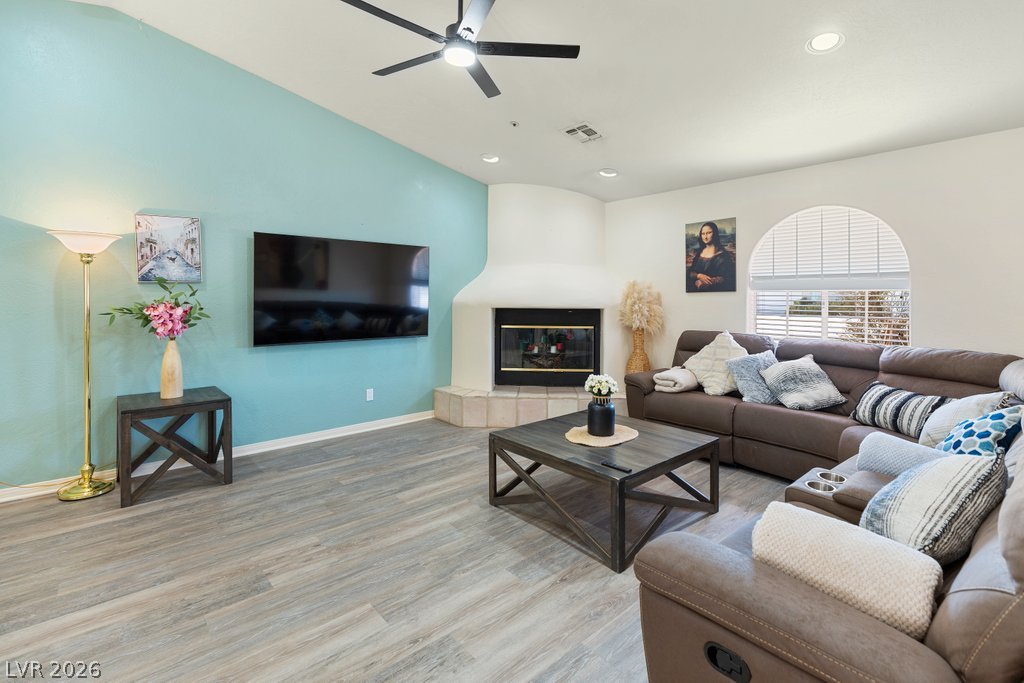 7110 La Cienega Street Property Photo 8