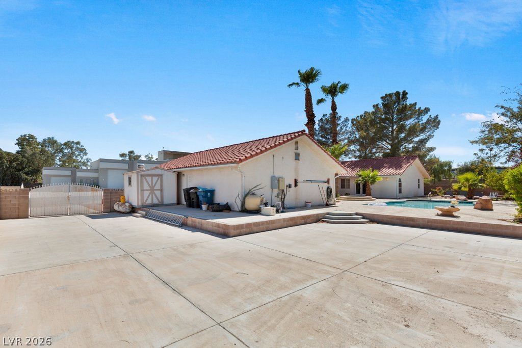 7110 La Cienega Street Property Photo 32