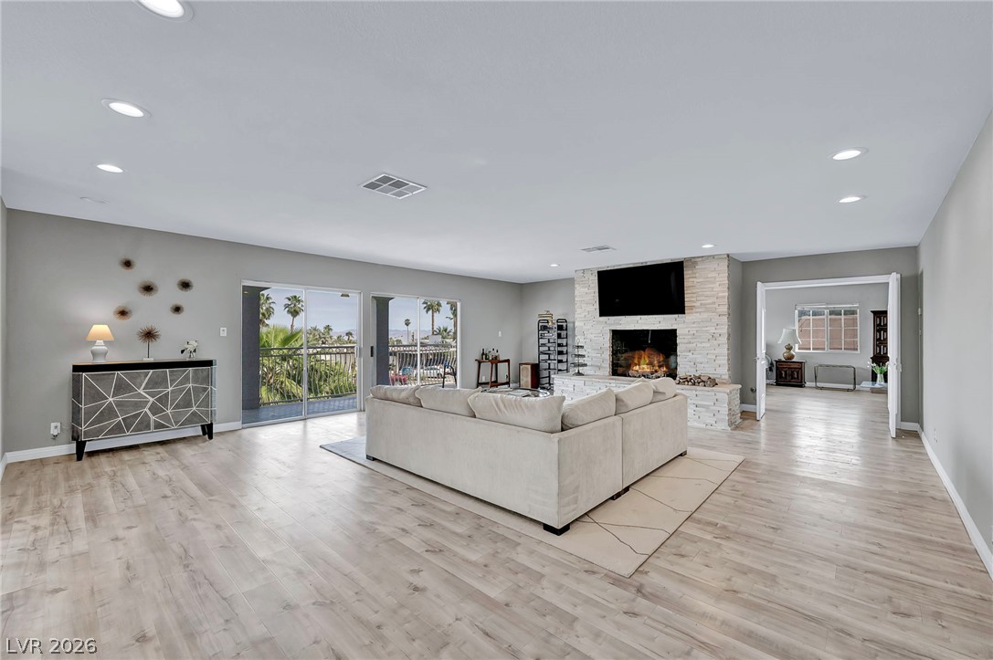 1400 Maria Elena Drive Property Photo 38