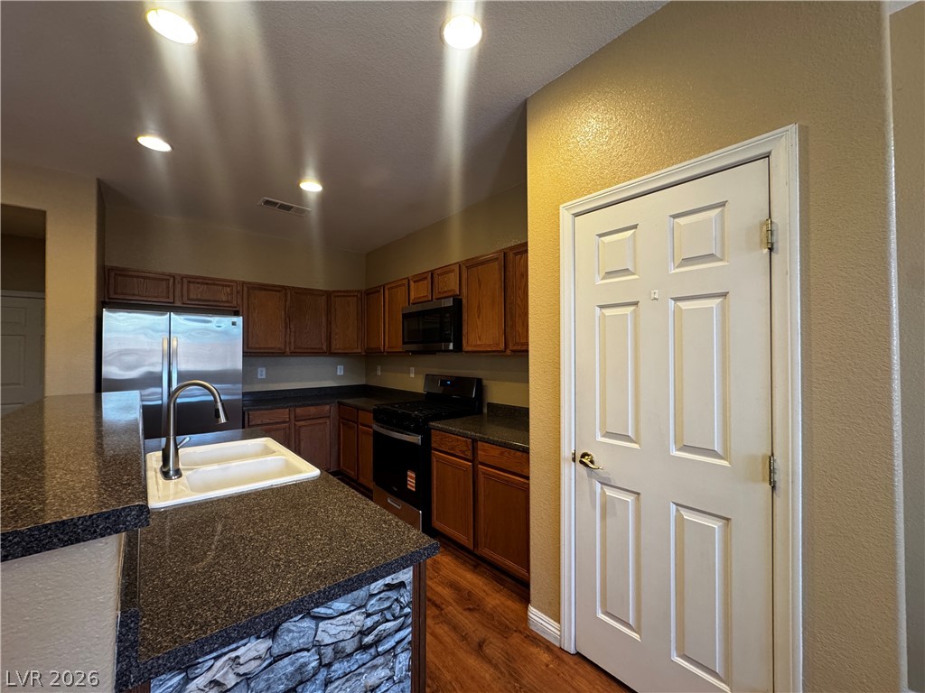 9053 Wine Cellar Avenue Property Photo 12