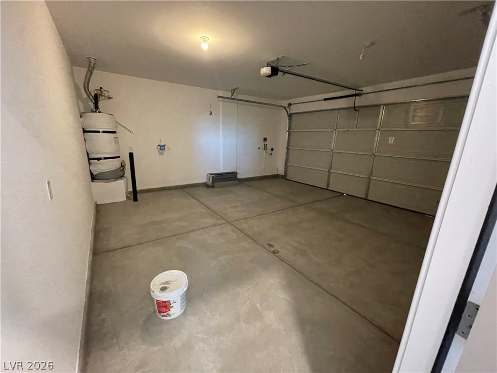 12413 Harbor Isle Avenue Property Photo 6