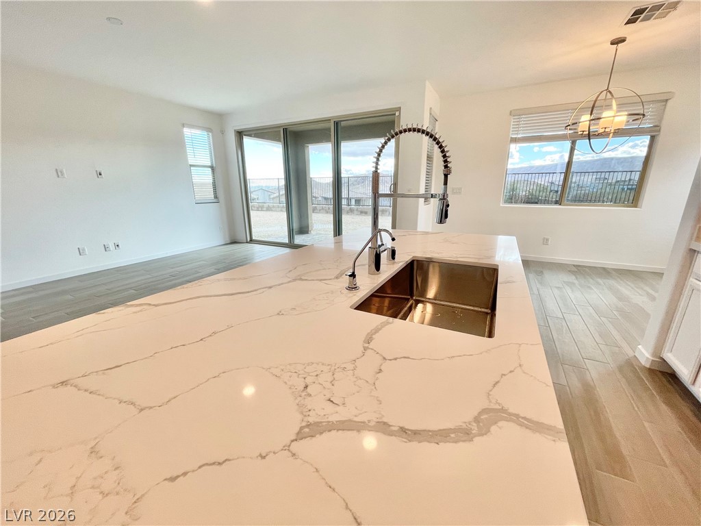 12413 Harbor Isle Avenue Property Photo 13