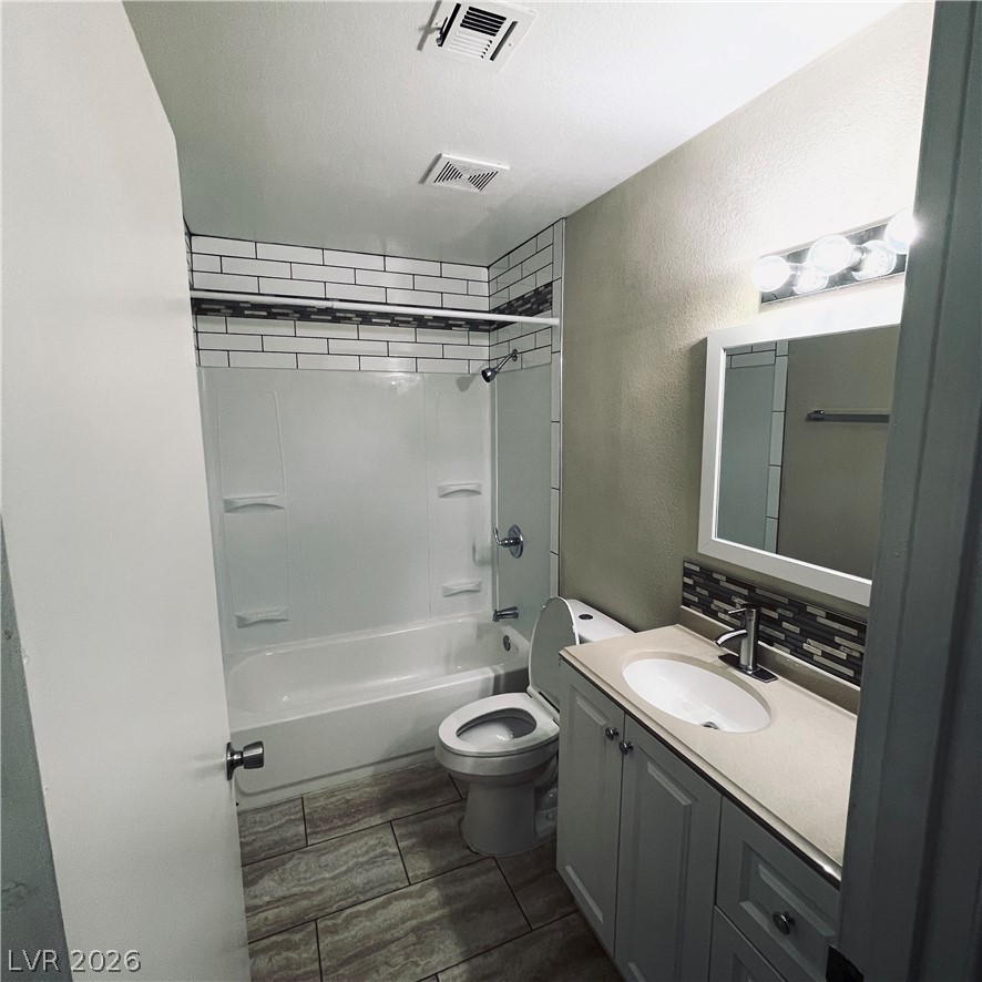 12413 Harbor Isle Avenue Property Photo 24