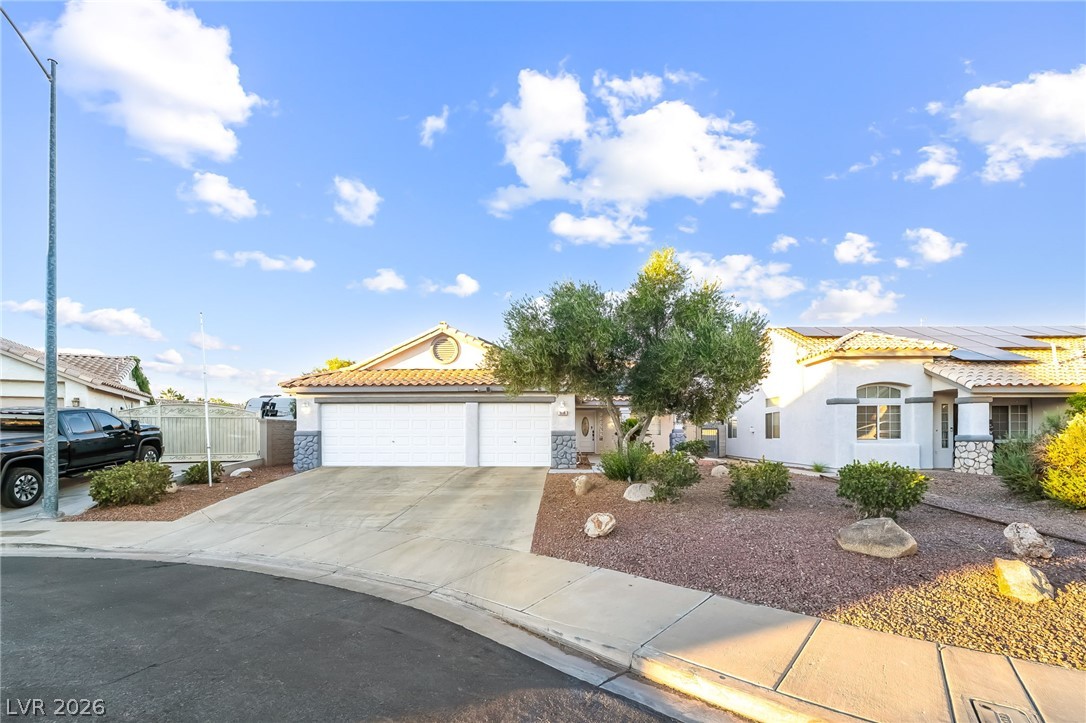 1036 Chaplet Court Property Photo 3
