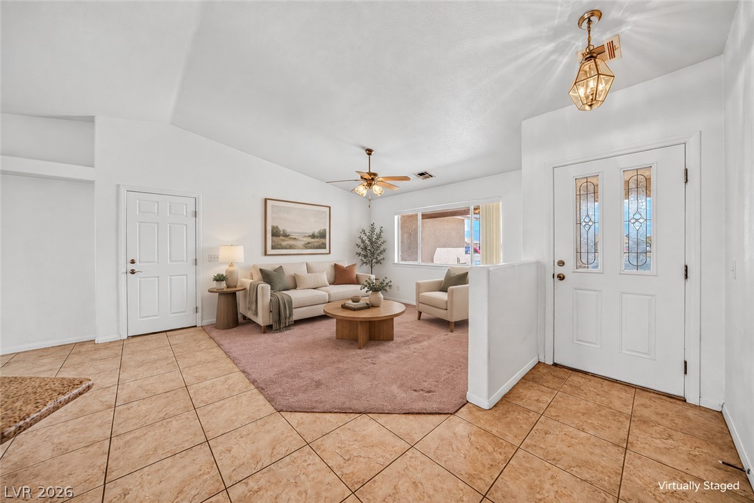 2121 West Labrador Court Property Photo 6