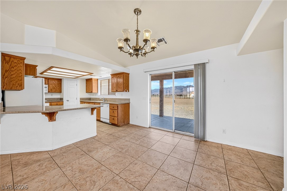 2121 West Labrador Court Property Photo 10