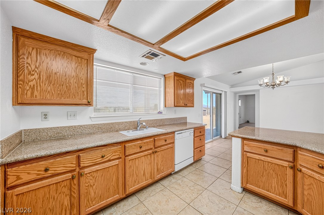 2121 West Labrador Court Property Photo 12