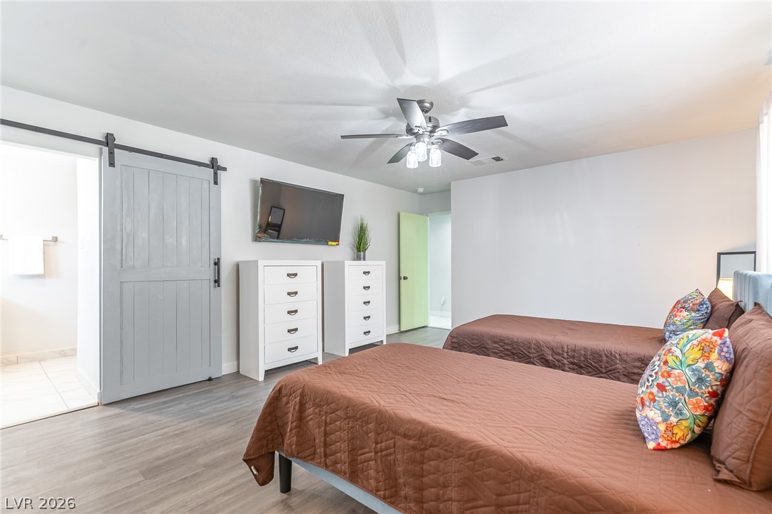 105 South Cimarron Road Property Photo 8