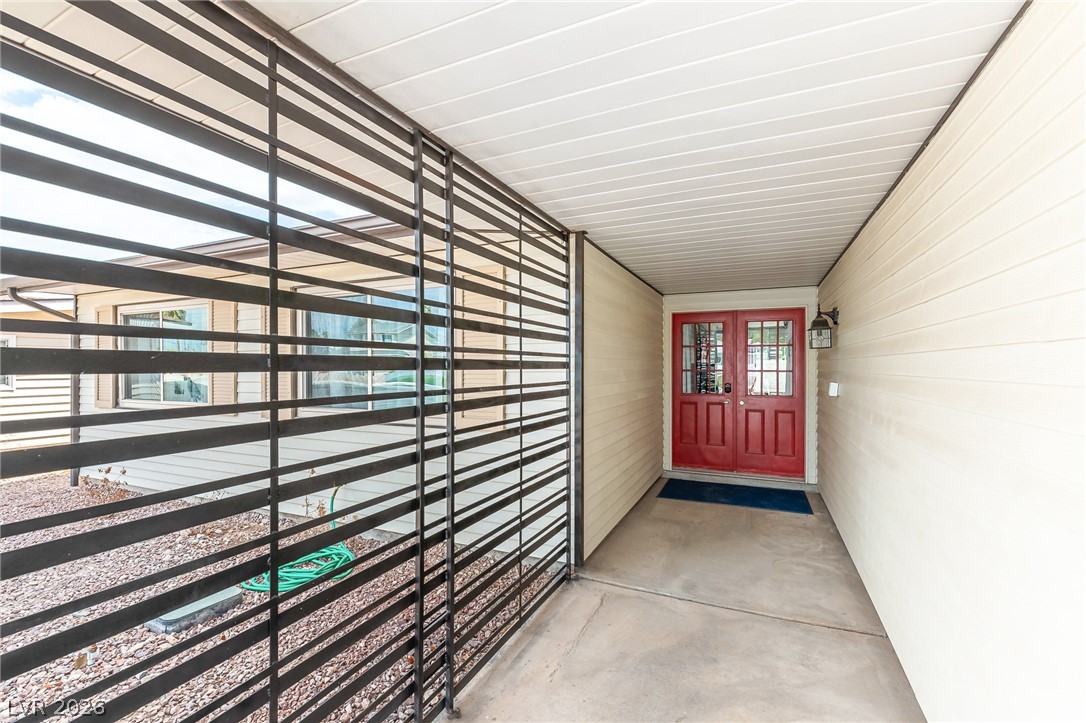 105 South Cimarron Road Property Photo 14