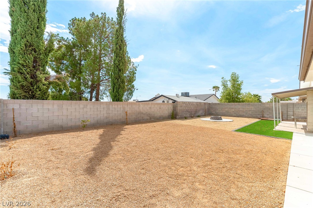 105 South Cimarron Road Property Photo 24