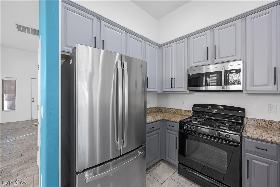 700 Bridgeford Court Property Photo 7