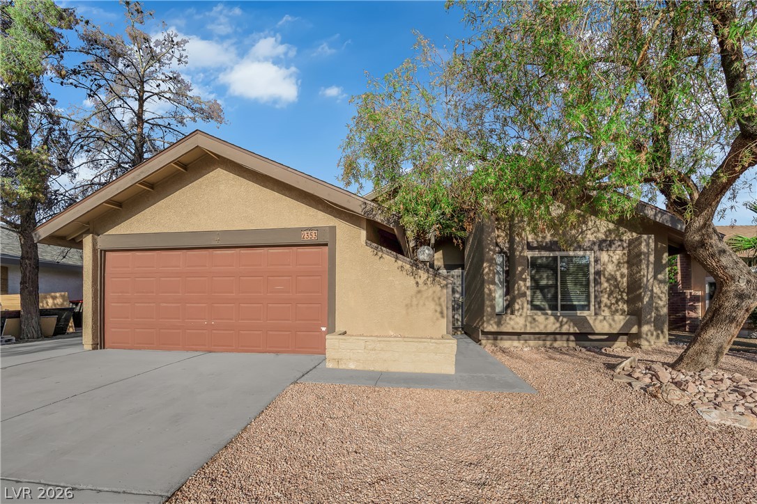 2353 Moorpark Way Property Photo 2