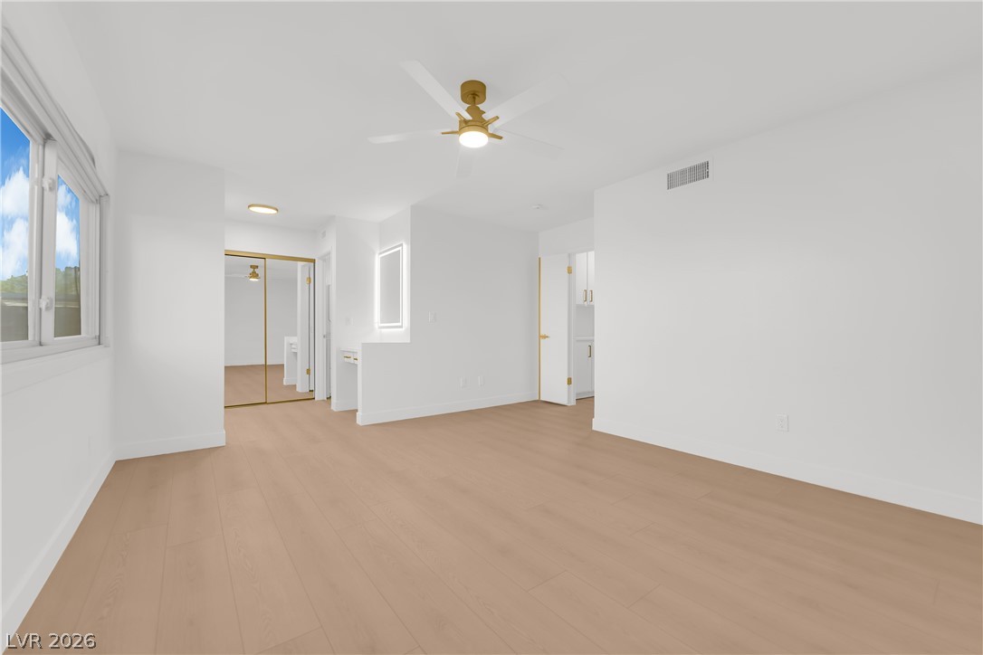 2353 Moorpark Way Property Photo 12
