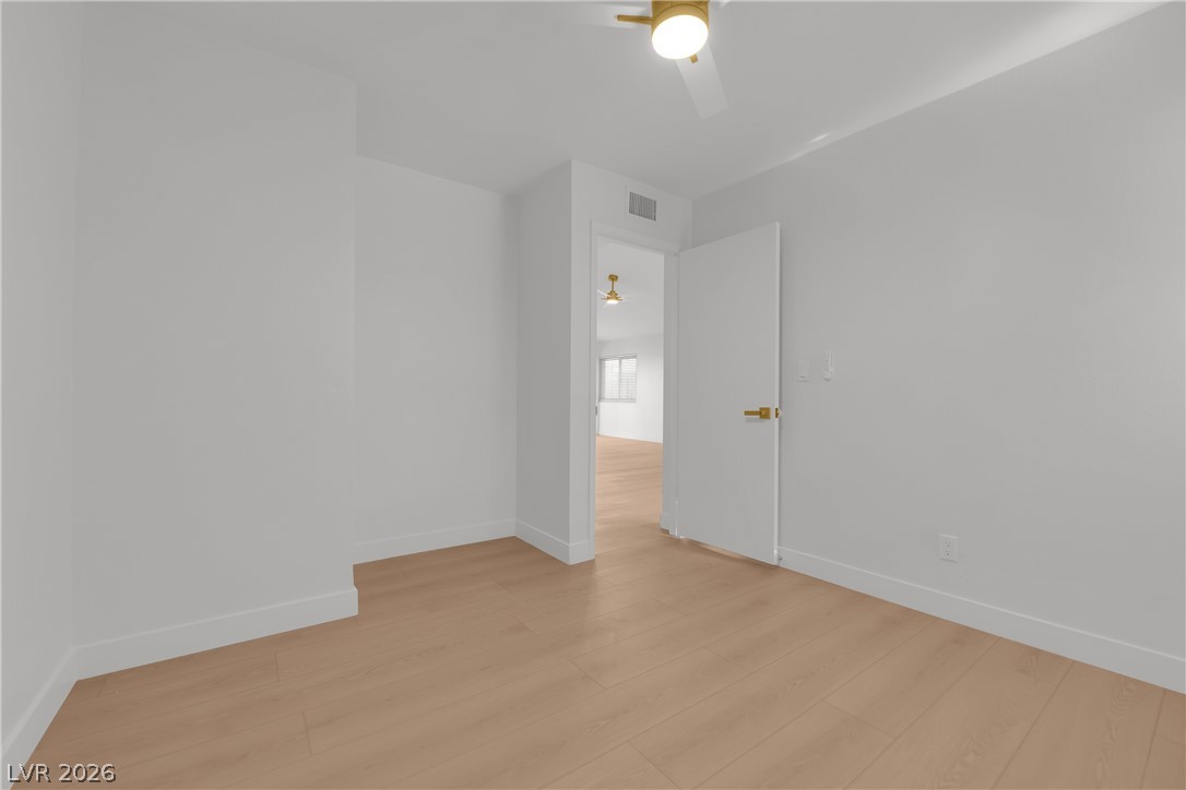 2353 Moorpark Way Property Photo 25
