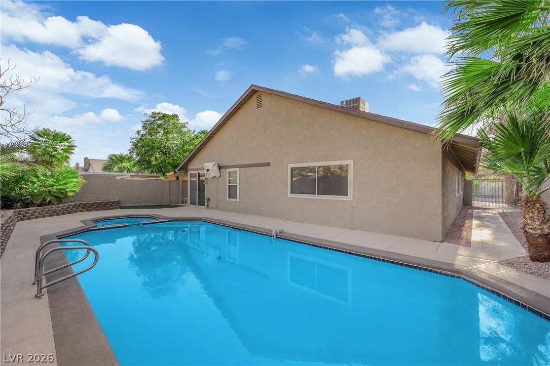 2353 Moorpark Way Property Photo 26