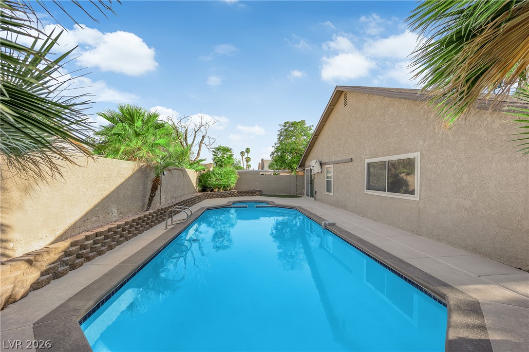 2353 Moorpark Way Property Photo 29
