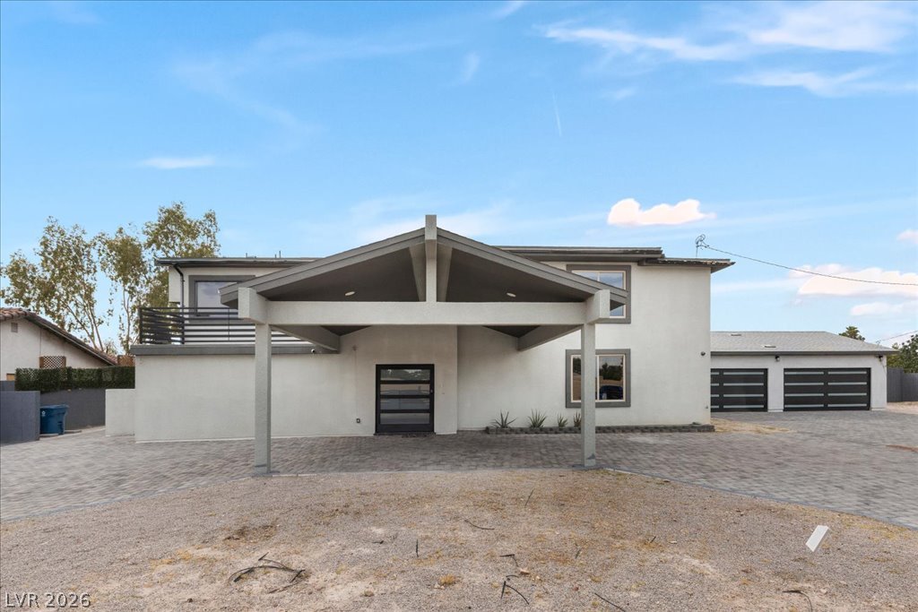 7061 South Valley View Boulevard Property Photo 9