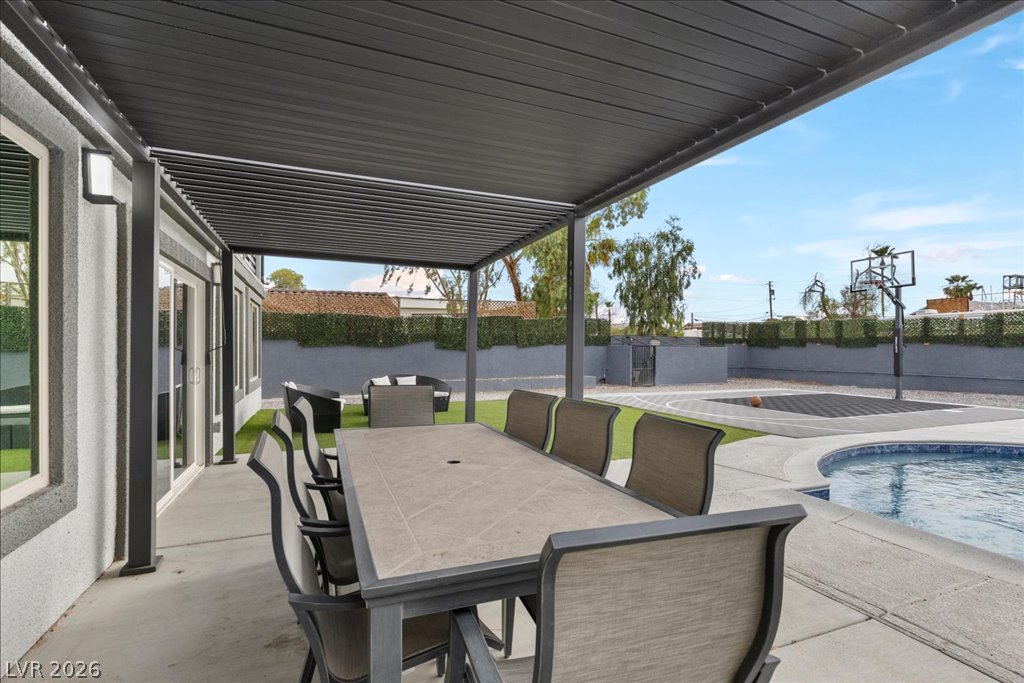 7061 South Valley View Boulevard Property Photo 28