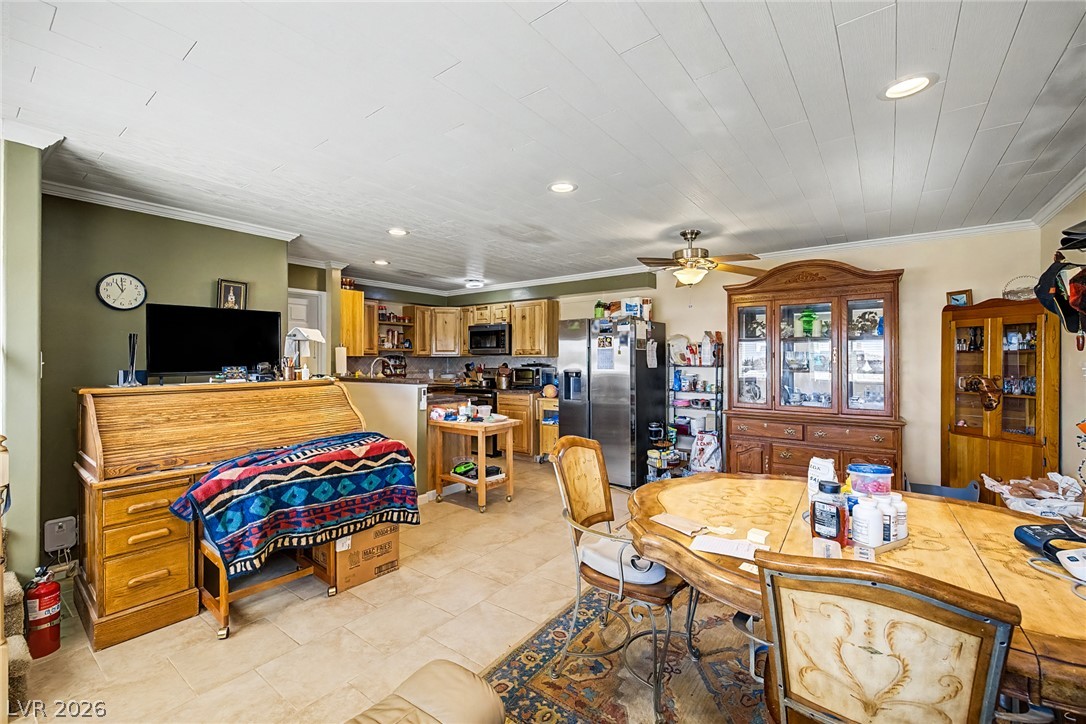 360 East Ormond Street Property Photo 9