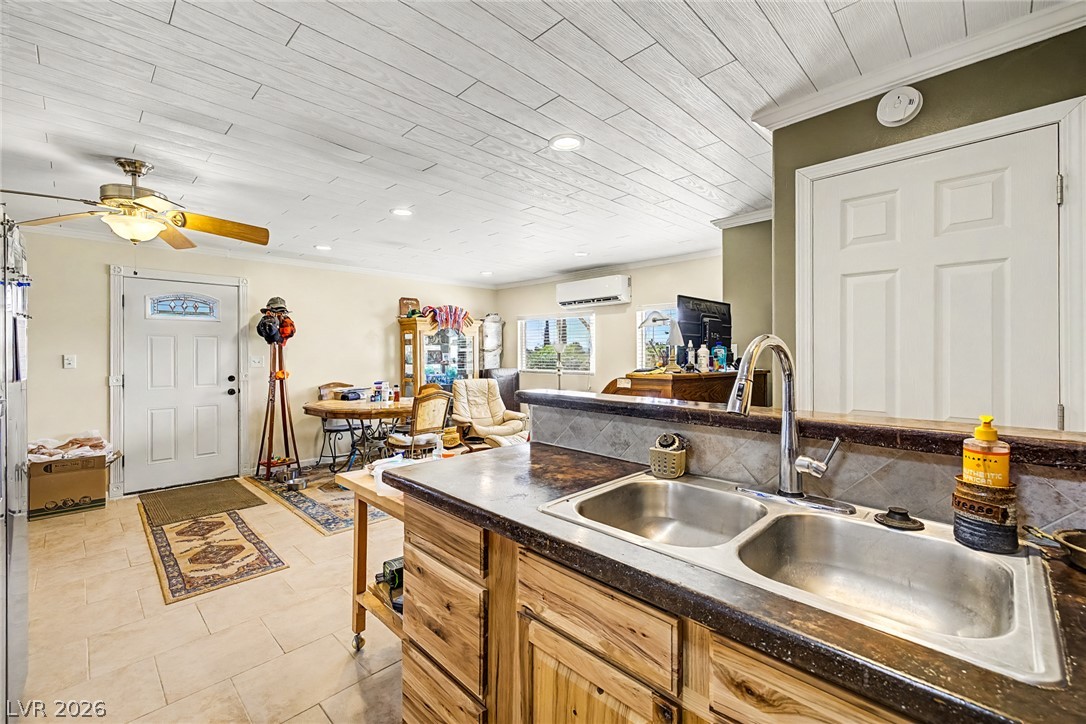 360 East Ormond Street Property Photo 12