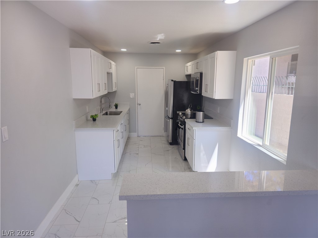 5230 Rou Circle Property Photo 7