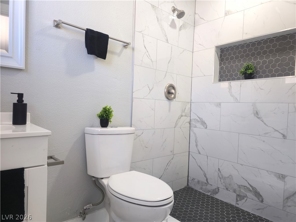 5230 Rou Circle Property Photo 23