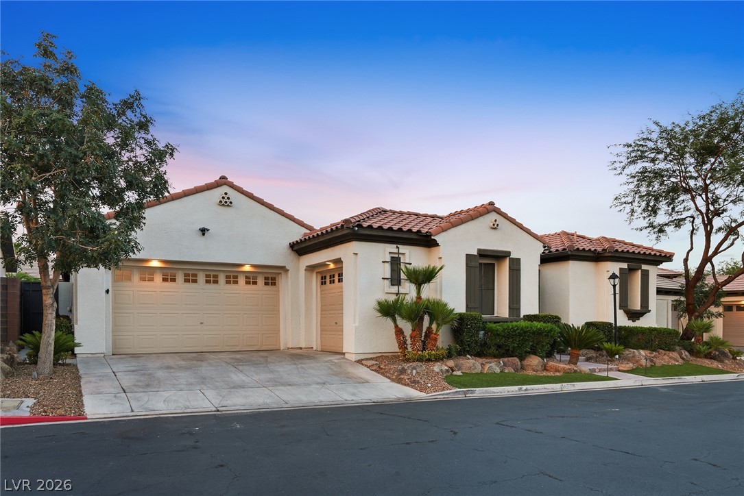 10820 Woodstream Court Property Photo 3