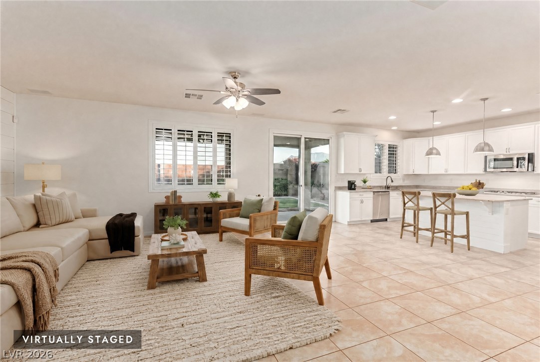 10407 Hemingway Court Property Photo 4