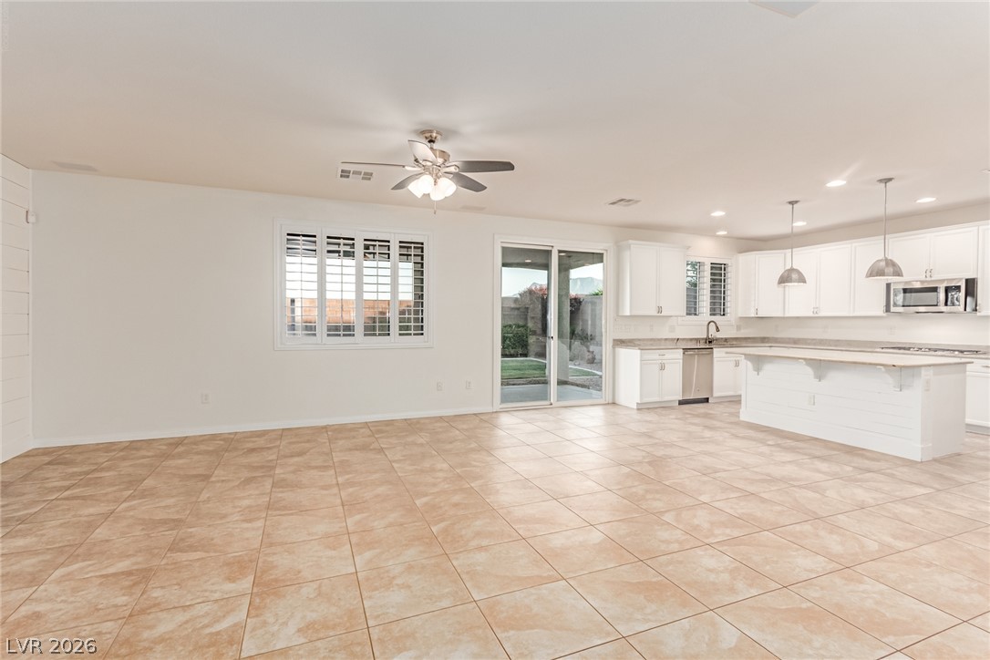 10407 Hemingway Court Property Photo 11
