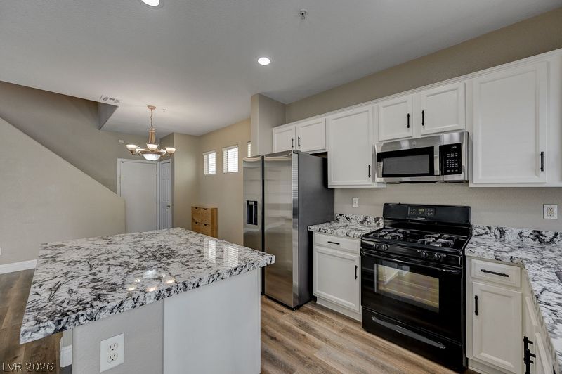 708 Cades Cove Avenue Property Photo 13