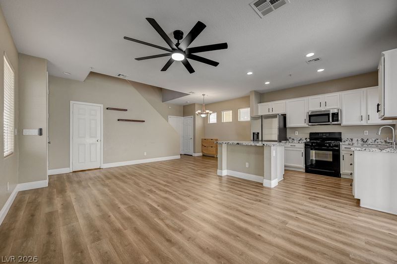 708 Cades Cove Avenue Property Photo 23