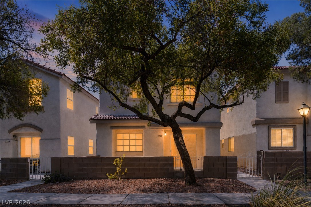 5730 Carmel Sand Street Property Photo 12