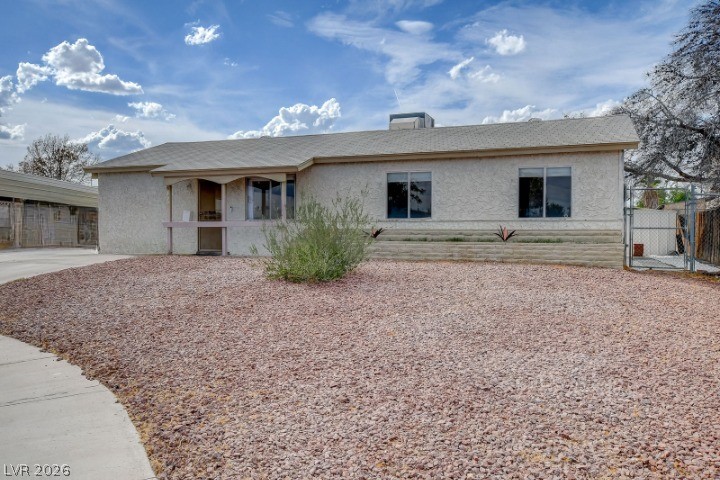 804 Larch Court Property Photo 3